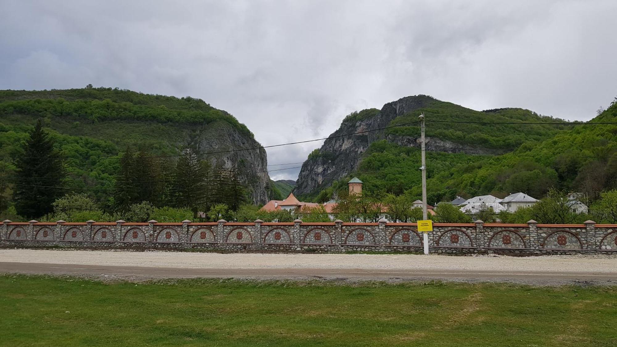 Pensiunea Miraj Polovragi Exterior foto